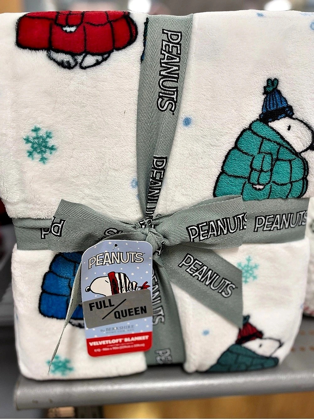 Peanuts Snoopy Puffer Jacket VelvetLoft Blanket White & Blue